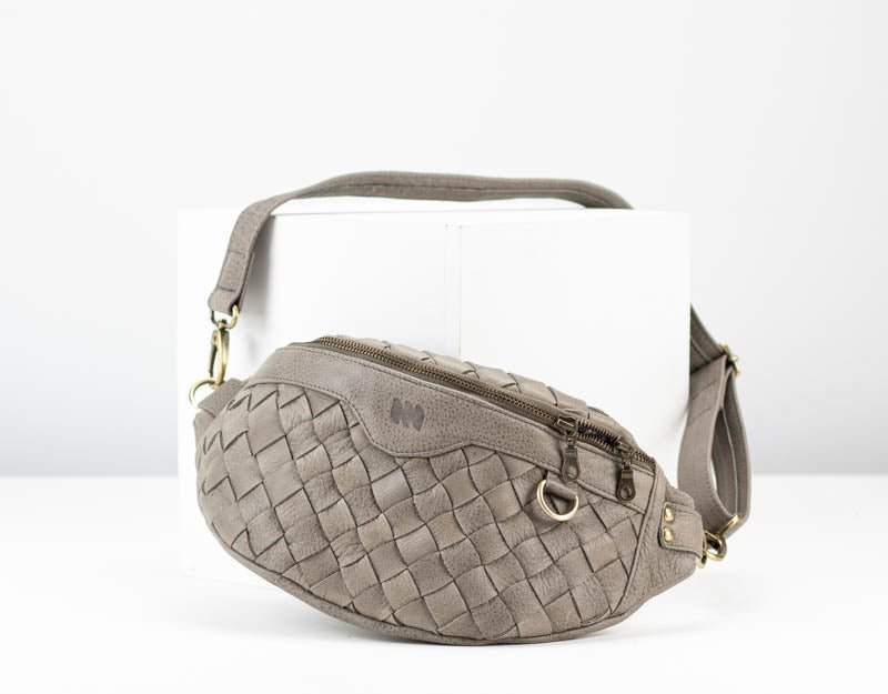 Haris fanny pack - Stone grey handwoven leather - milloobags