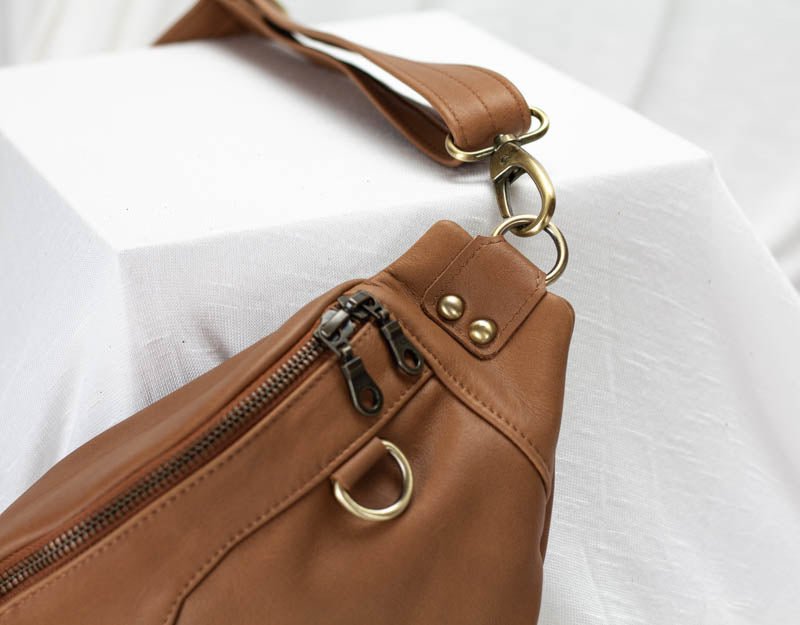 Haris fanny pack - Milk coffee brown leather - milloobags