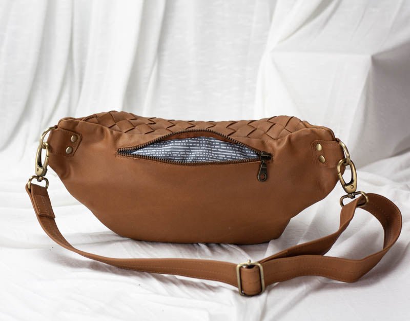 Haris fanny pack - Milk coffee brown handwoven leather - milloobags