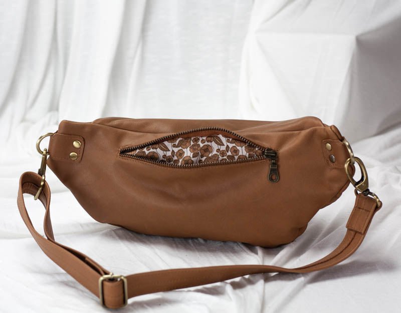 Haris fanny pack - Milk coffee brown leather - milloobags